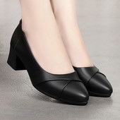 Sieviešu ādas kurpes ar zemu kvadrātveida papēdi