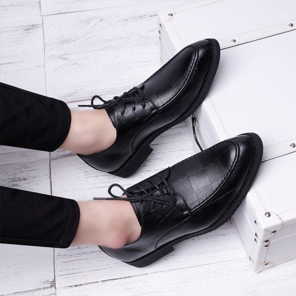 Modes vīriešu smailas kurpes no eko ādas