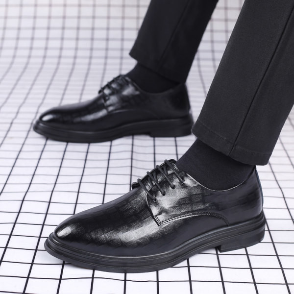 Vīriešu formālas kurpes ar šņorēm noapaļots modelis