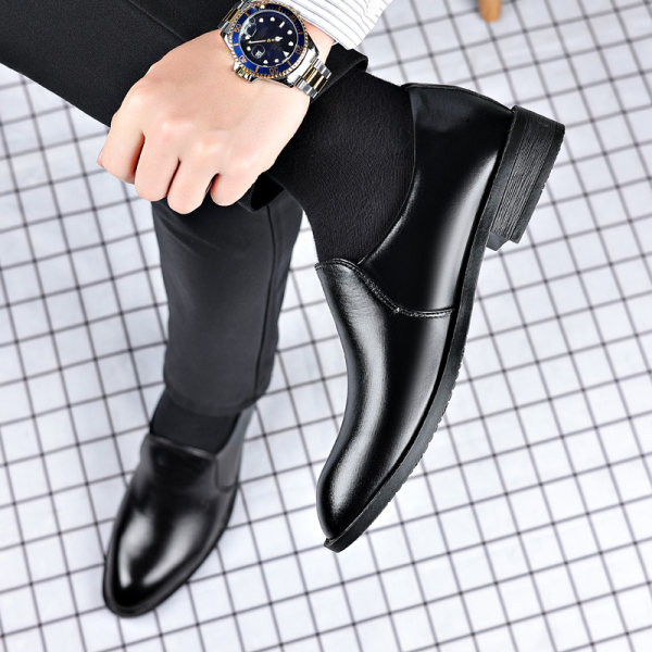 Tiszta eco bőr cipő felirattal