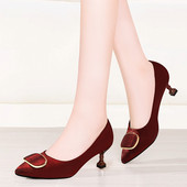 Sieviešu apavi ar sprādzi divās krāsās