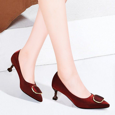 Sieviešu apavi ar sprādzi divās krāsās