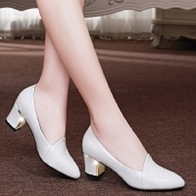 Ikdienas sieviešu ādas apavi ar kvadrātveida 5cm papēdi