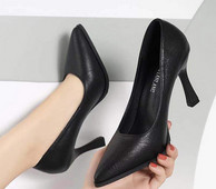 Apavi no eko ādas tīra modeļa ar augstu papēdi