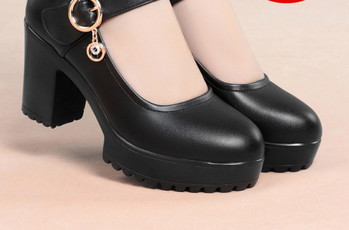 Дамски модерни кожени обувки с квадратен ток 5см 
