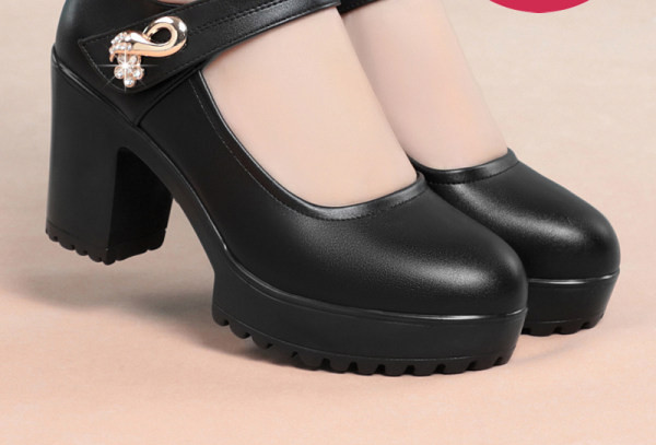 Sieviešu modernas ādas kurpes ar kvadrātveida papēdi 5cm