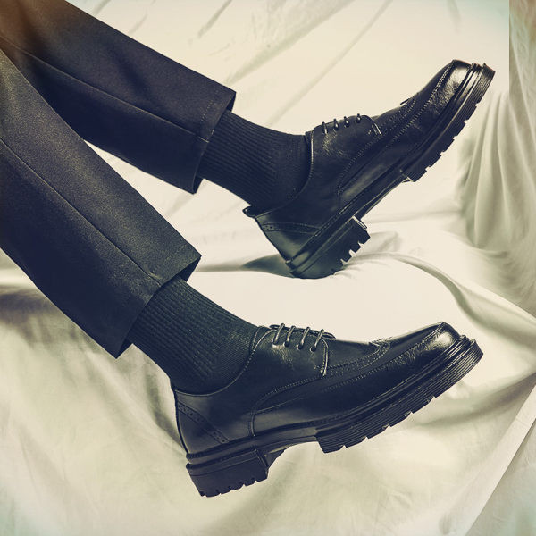 Moodsad nööriga nahast meeste pidulikud kingad