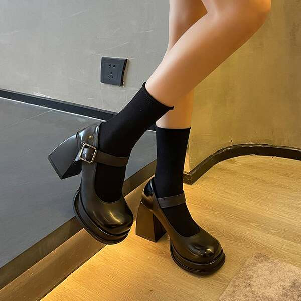 Ikdienas sieviešu ādas apavi ar augstu 10cm kvadrātveida papēdi