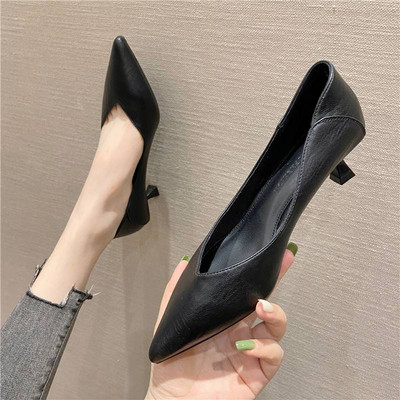 Jauna modeļa ādas smailas kurpes ar plānu papēdi 3cm