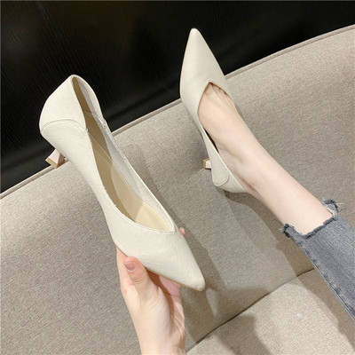 Jauna modeļa ādas smailas kurpes ar plānu papēdi 3cm