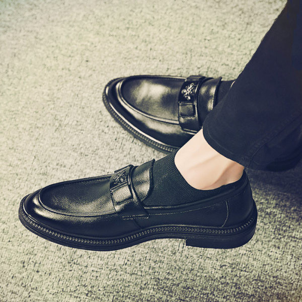 Vīriešu melnas kurpes