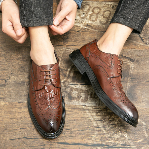 Μοντέρνα ανδρικά παπούτσια με κορδόνια από τεχνητό δέρμα