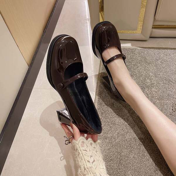 Sieviešu lakādas augstpapēžu kurpes