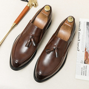 Нов модел мъжки заострени обувки от еко кожа 