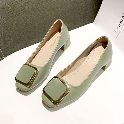 Sieviešu elegantas kurpes ar papēžiem