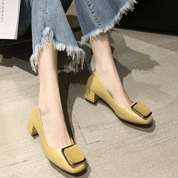 Sieviešu elegantas kurpes ar papēžiem