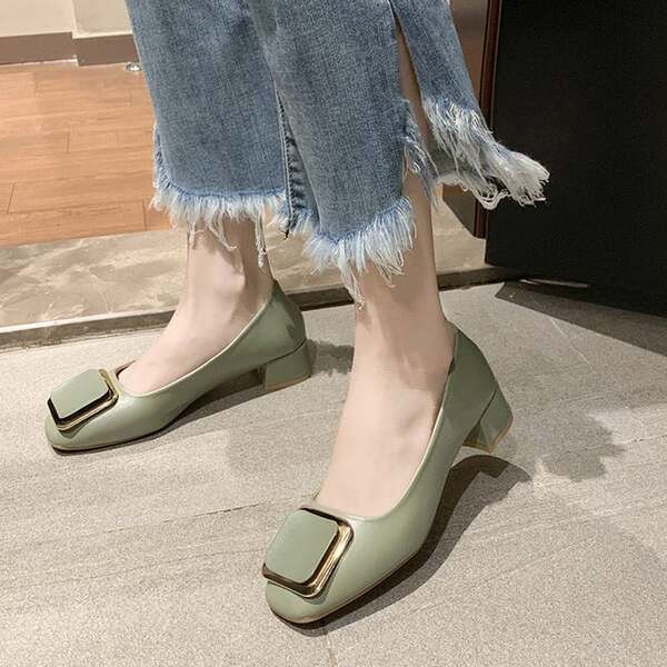 Sieviešu elegantas kurpes ar papēžiem