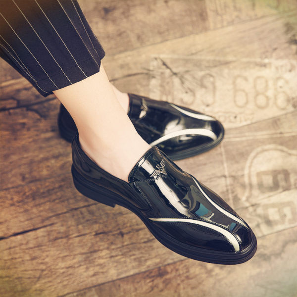 Új férfi cipőmodell