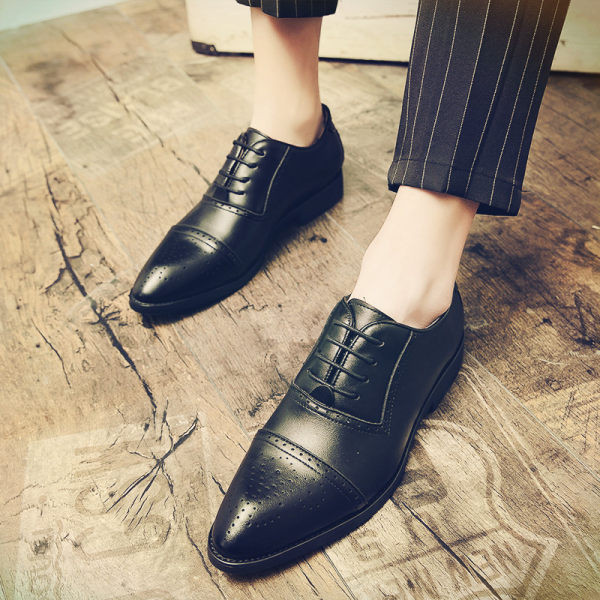 Hegyes férfi formális cipő eco bőrből, két színben