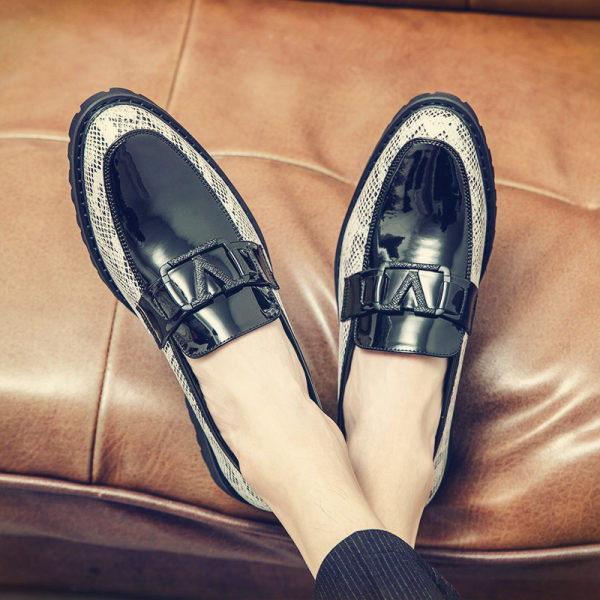 Férfi formális cipő hegyes modell