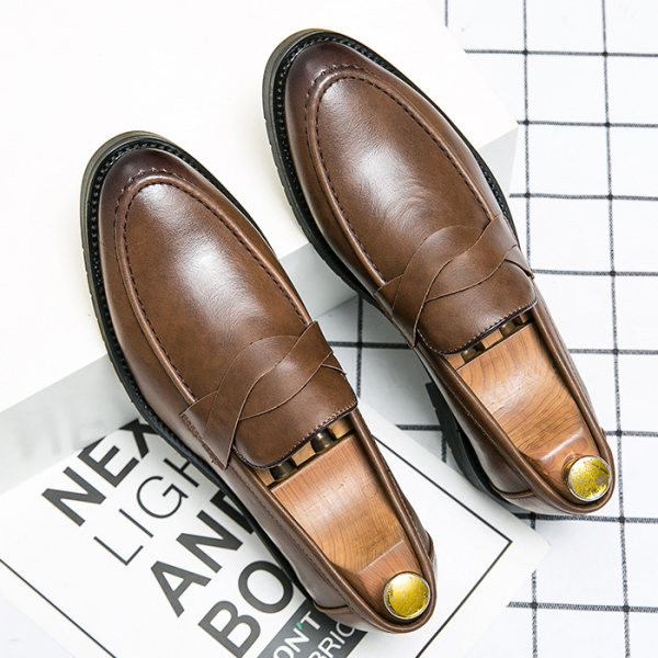 Vīriešu ikdienas apavi divās krāsās