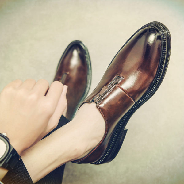 Modes vīriešu noapaļoti apavi no eko ādas un ar rāvējslēdzēju