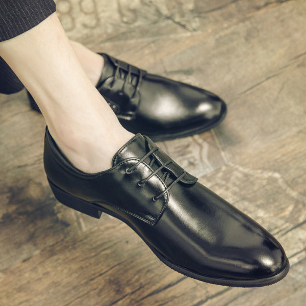 Vīriešu apavi - ar šņorēm divās krāsās