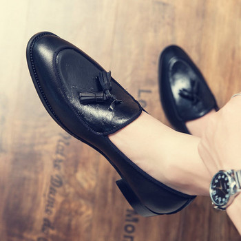 Елегантни мъжки обувки с пискюли -черен и кафяв цвят