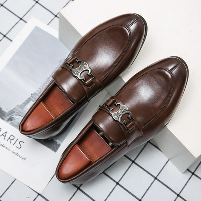 Elegantne muške cipele s metalnim ukrasom