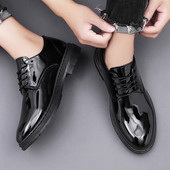 Μοντέρνα ανδρικά παπούτσια από τεχνητό δέρμα σε μαύρο χρώμα