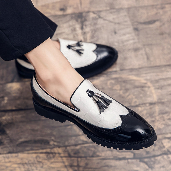 Modes vīriešu apavi ar pušķiem