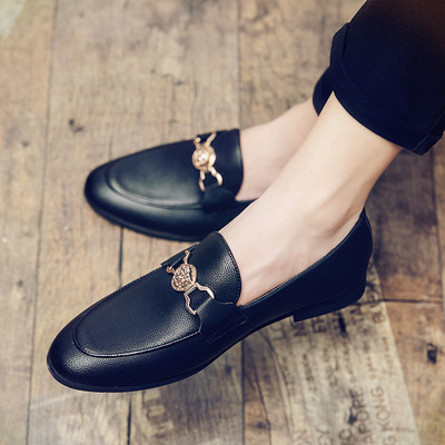 Ανδρικά παπούτσια μαύρα με μεταλλικά στοιχεία