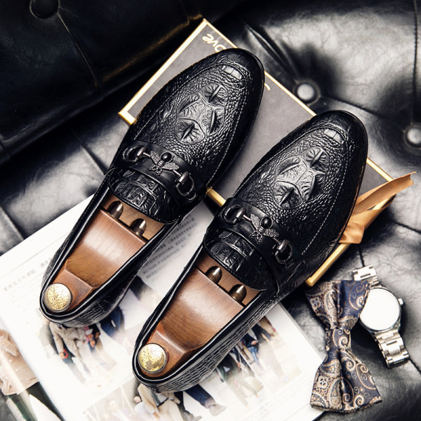 Vīriešu eleganti apavi divās krāsās