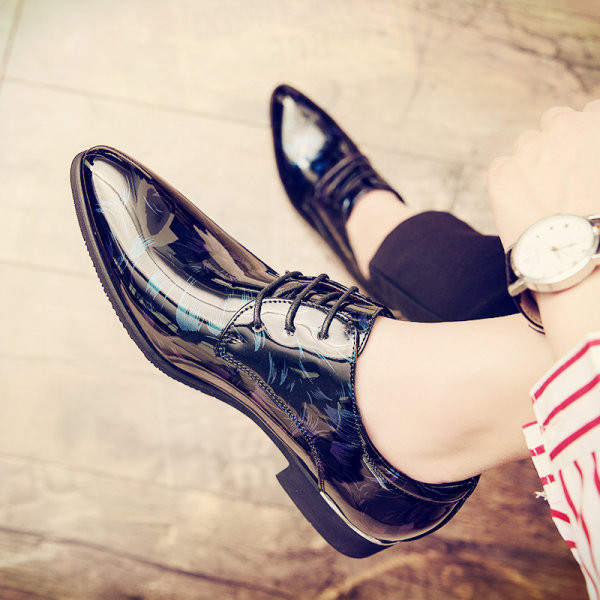 Modes vīriešu lakādas šņorējamas kurpes