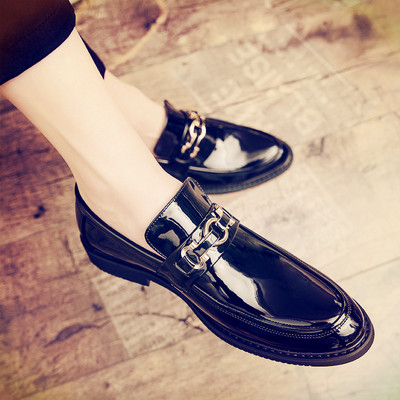 Vīriešu apavu oficiālais modelis no eko ādas ar metāla elementiem