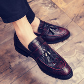 Modes vīriešu ādas apavi ar pušķiem