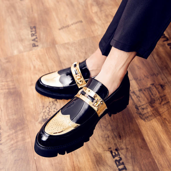 Ανδρικά επίσημα παπούτσια με μεταλλικά στοιχεία