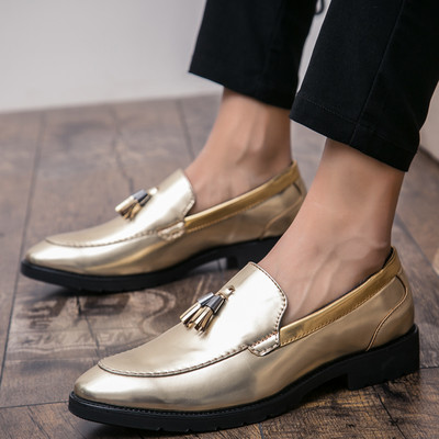 Eleganti vīriešu apavi ar pušķiem