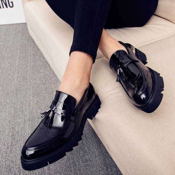 Vīriešu formālas kurpes ar smailiem purngaliem