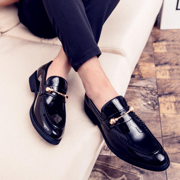 Új modell kerek férfi cipő fém elemmel