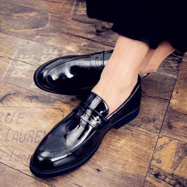 Vīriešu formāli apavi ar dažādu rakstu