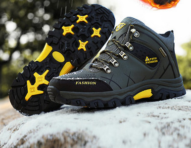 Pārgājienu ziemas zābaki ar šņorēm un oderi