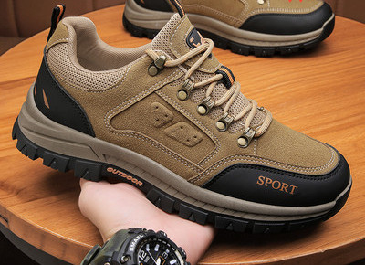 Férfi sportcipők különböző színekben