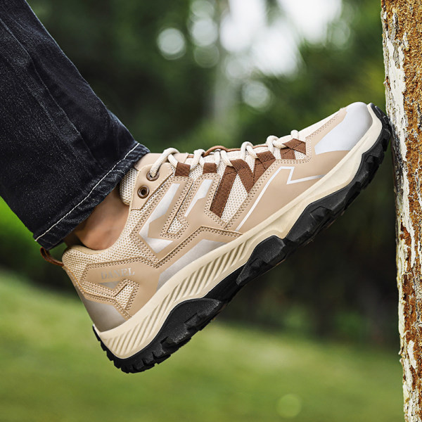 Vízálló fűzős túrabakancs férfiaknak