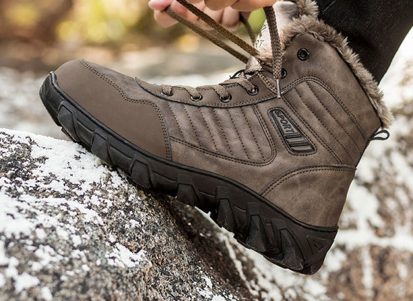 Vīriešu ziemas pārgājienu zābaki ar oderi