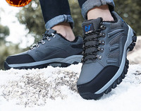 Pārgājienu apavi ar neslīdošu zoli