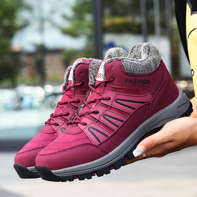 Sieviešu pārgājienu zābaki ar oderi