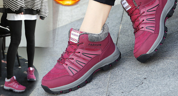 Sieviešu pārgājienu zābaki ar oderi