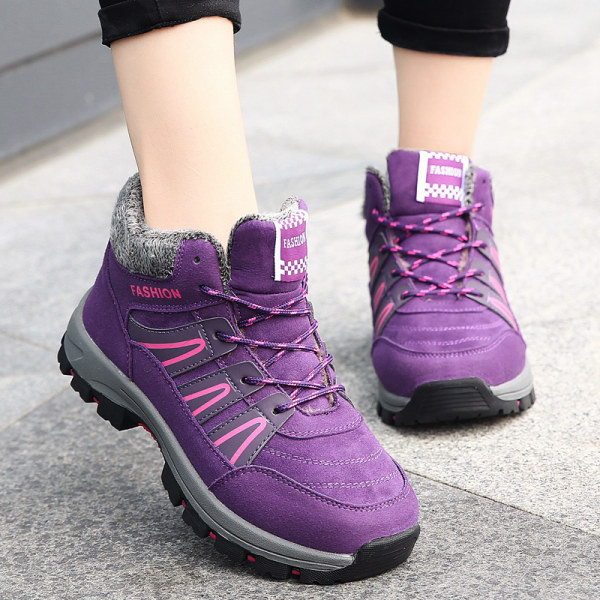 Sieviešu pārgājienu zābaki ar oderi