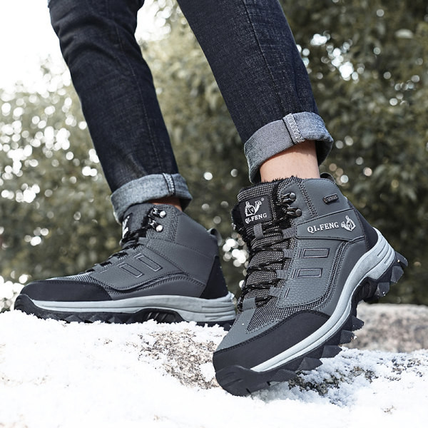 Férfi téli cipő meleg béléssel és durva talppal